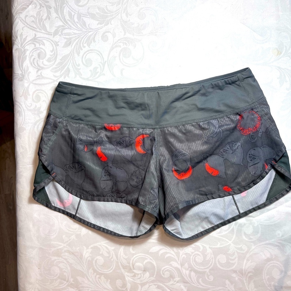 Lululemon Athletica Original Speed Shorts Wren Gray Poppy Orange Size 6-8